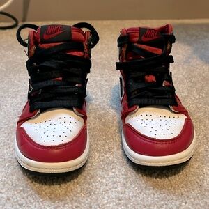 Classic Nike Jordans red and black
